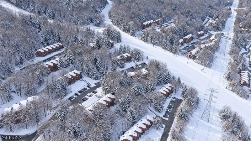 4 Davos Dr #11, Vernon Center, NJ 07462 - #3