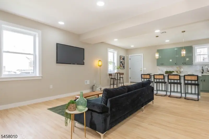 662 18th Ave, Irvington, NJ 07111 - #3