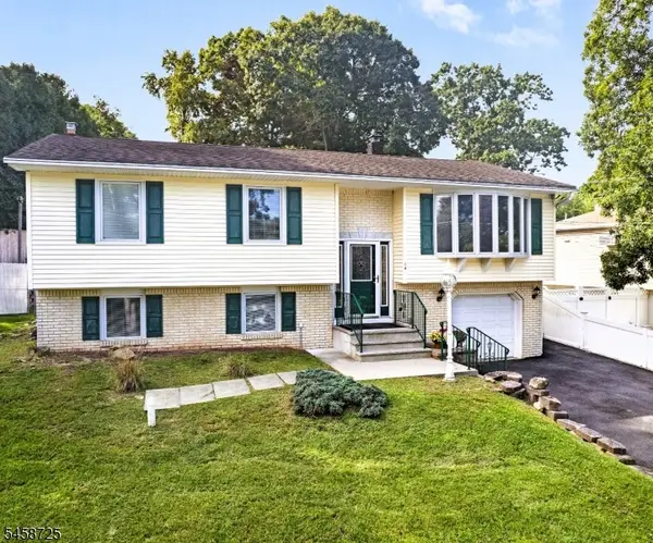 14 Eugene Rd, Hopatcong Boro, NJ 07843