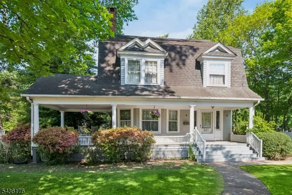 261 Beechwood Ave, Middlesex Boro, NJ 08846
