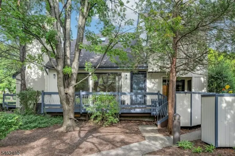 150 Firethorne Trl Ondo, Bernards, NJ 07920 - #1