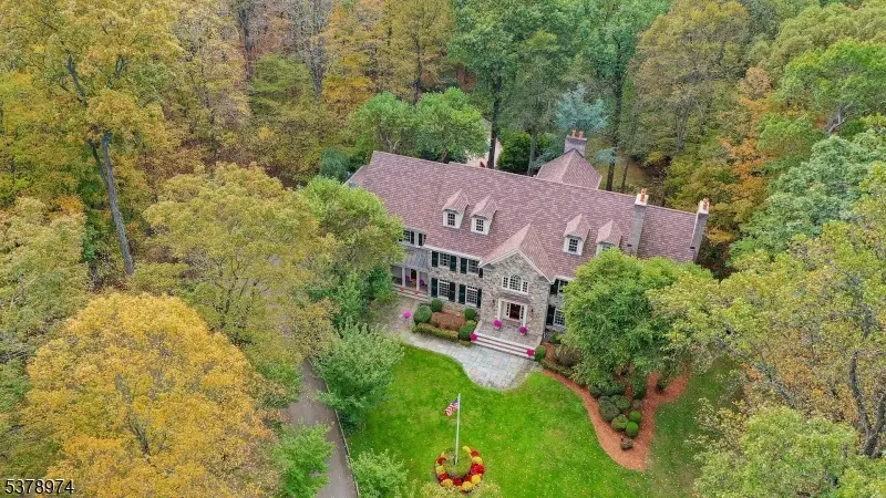 23 Charlotte Hill Dr, Bernardsville, NJ 07924 - #2