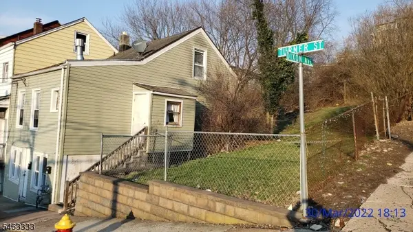 121 Turner St #123, Paterson City, NJ 07424