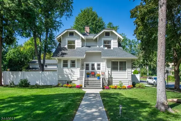31 Morse Ave, East Orange City, NJ 07017