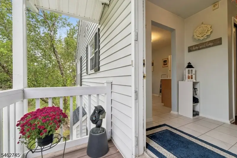 250 Nuthatch Ct, Readington, NJ 08887 - #1