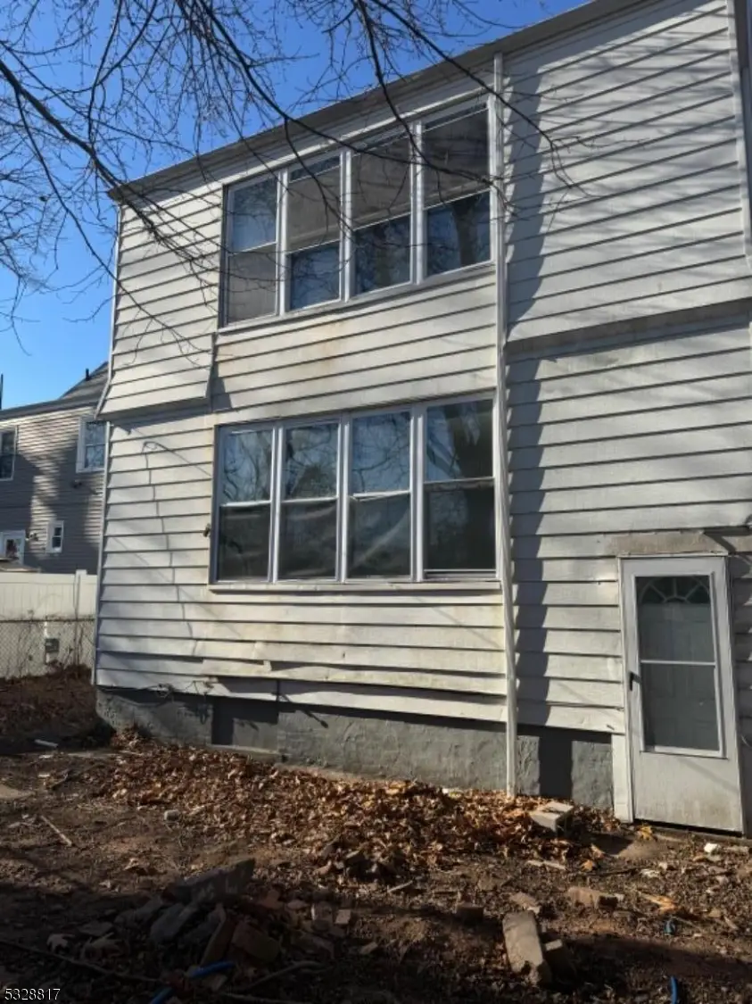 2 Hawthorne Pl, East Orange, NJ 07018 - #3
