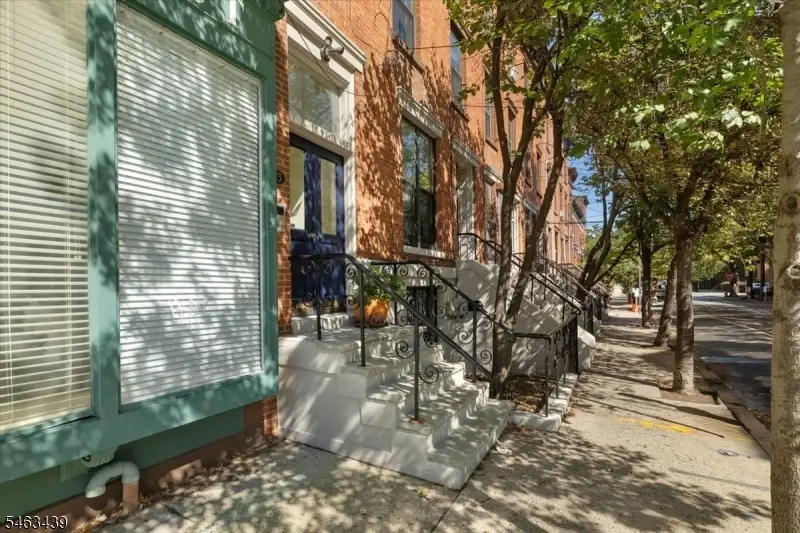 273 Monmouth St, Jersey City, NJ 07302 - #1