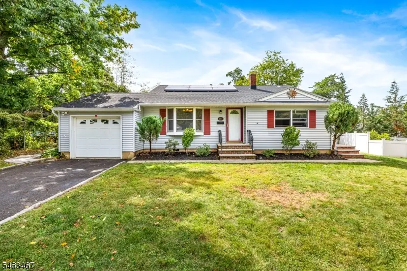 233 Henry Ct, North Plainfield, NJ 07060 - #3