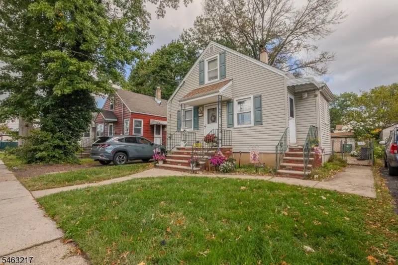 918 Seymour Ave, Linden, NJ 07036 - #1