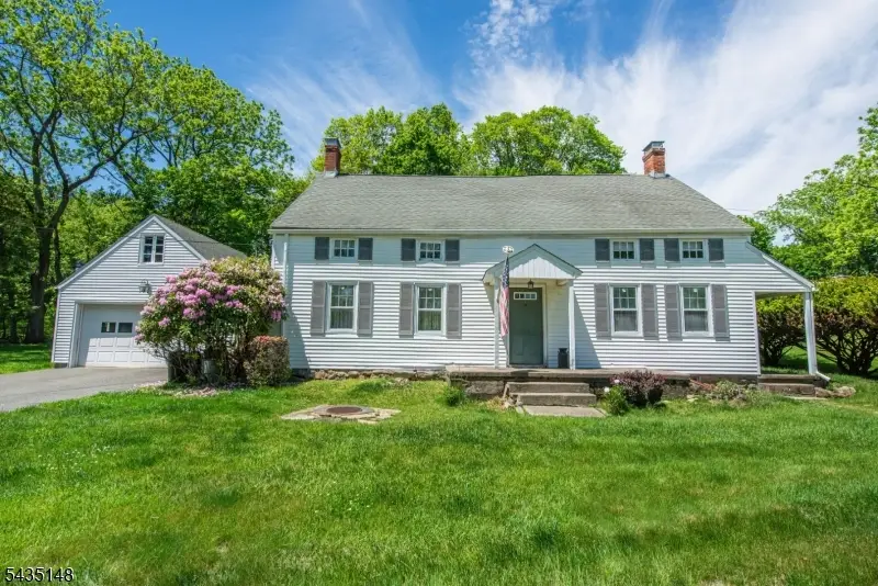 34 Unneberg Ave, Succasunna, NJ 07876 - #1