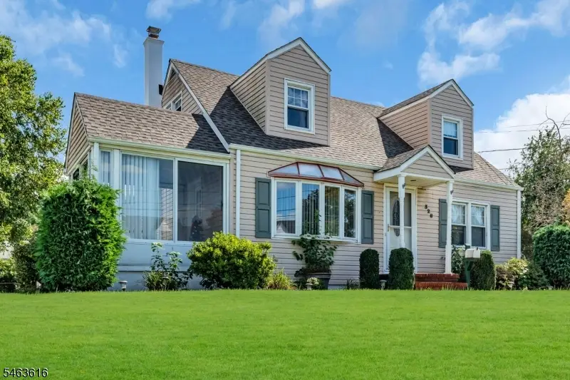 328 N 7th Ave, Manville, NJ 08835 - #2