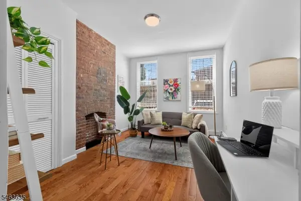 200 Wayne St #1R, Jersey City, NJ 07302