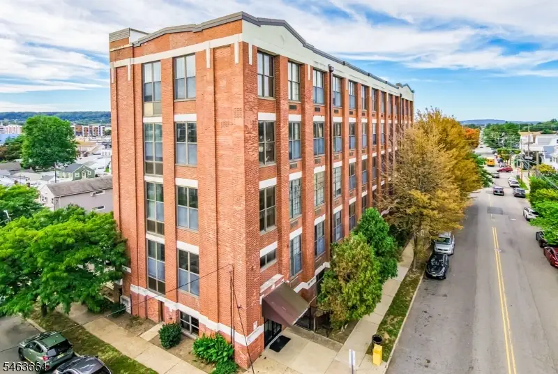 366-382 Trenton Ave #4G, Paterson, NJ 07503 - #2