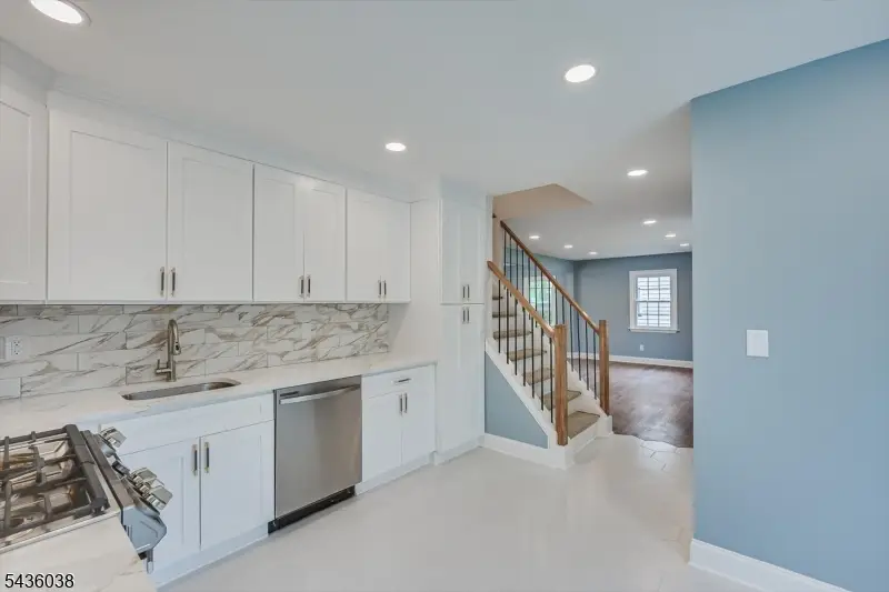 311 W 3rd Ave, Roselle, NJ 07203 - #3