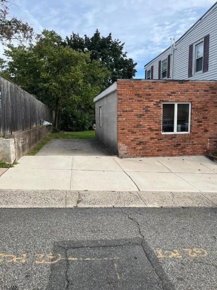 133 Dixon Ave, Paterson, NJ 07501 - #2