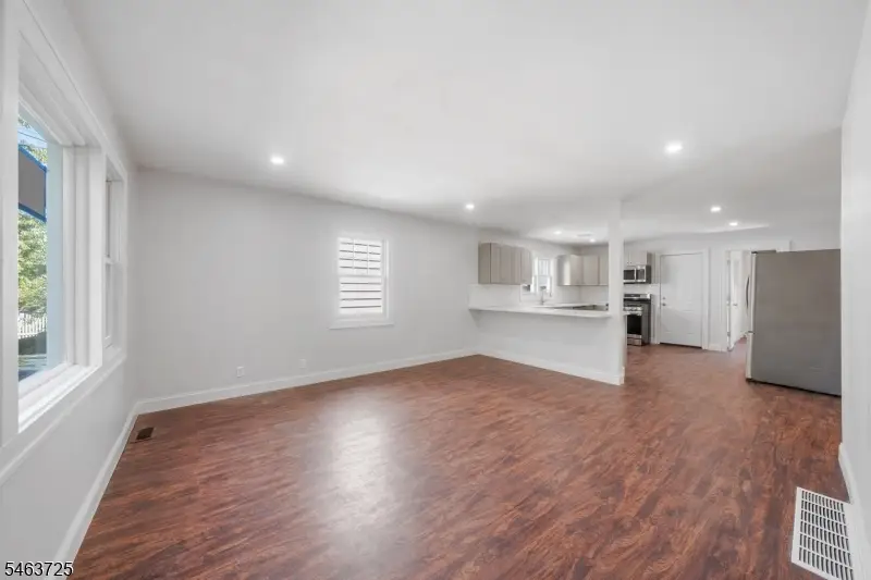 68 Salter Pl, Silver Lake, NJ 07109 - #2