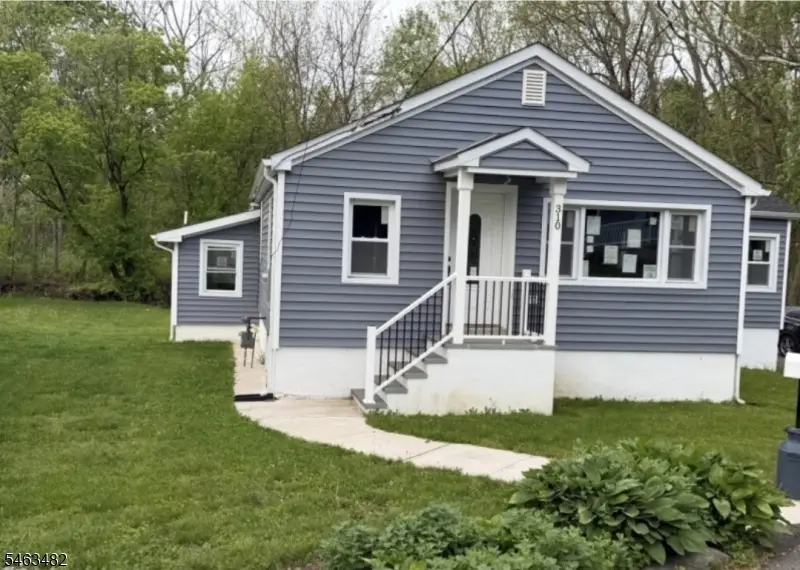 310 6th St, Belvidere, NJ 07823 - #1