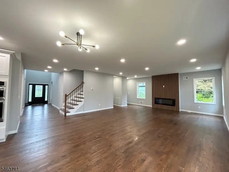 8 Chamberlain Ln, Budd Lake, NJ 07828 - #3