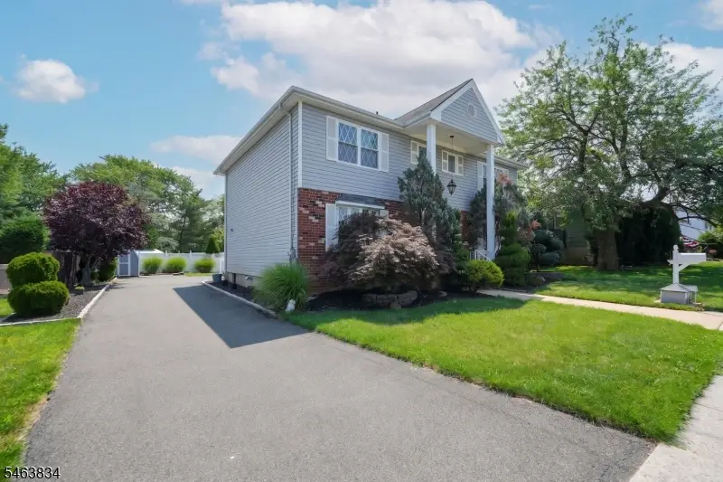 100 Howell Ave, Woodbridge, NJ 08863 - #3