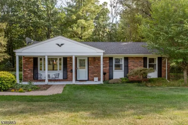 5 Deer Path, Holland Twp., NJ 08848