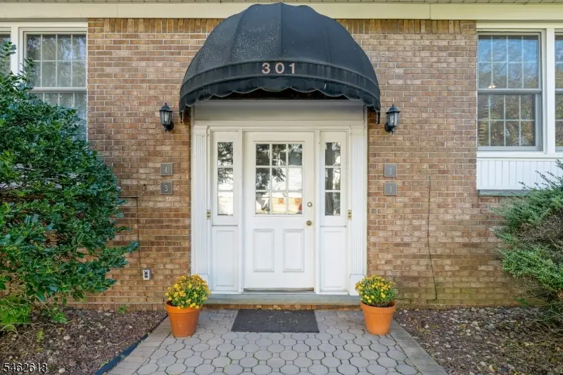301 Claremont Ave #3, Montclair, NJ 07042 - #2