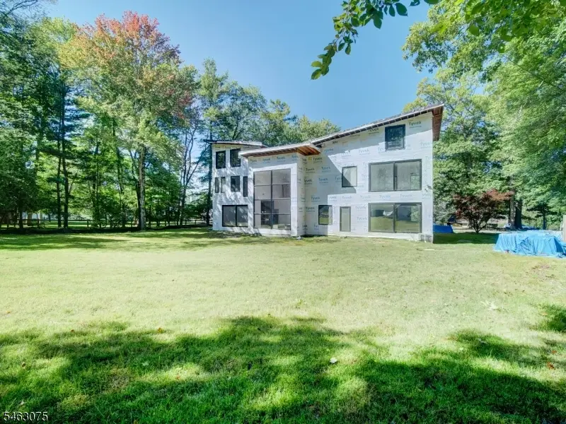 18 Rambling Brook Rd, Upper Saddle River, NJ 07458 - #3