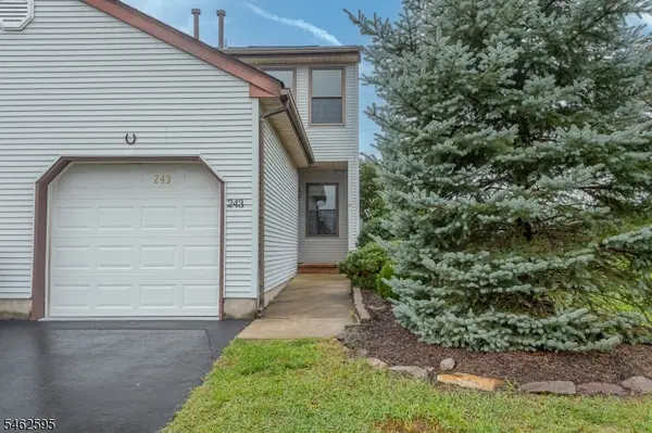 243 Spruce Court, Raritan Twp., NJ 08822