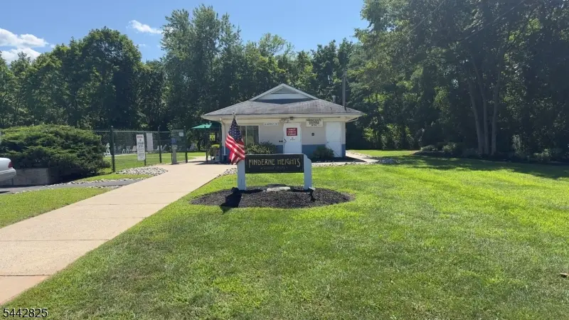 19 Dartmouth Ave #2B, Finderne, NJ 08807 - #2