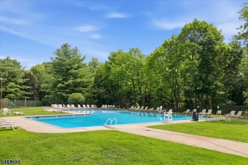 19 Dartmouth Ave #2B, Finderne, NJ 08807 - #3