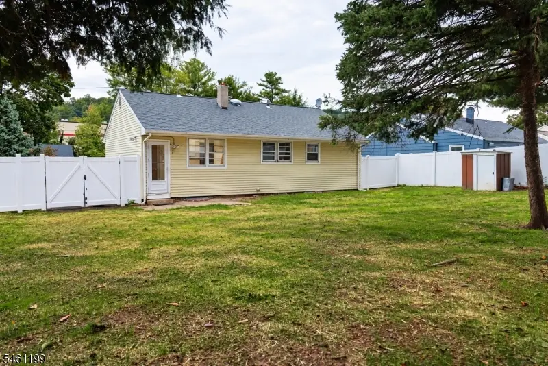 627 Warfield Rd, North Plainfield, NJ 07063 - #3