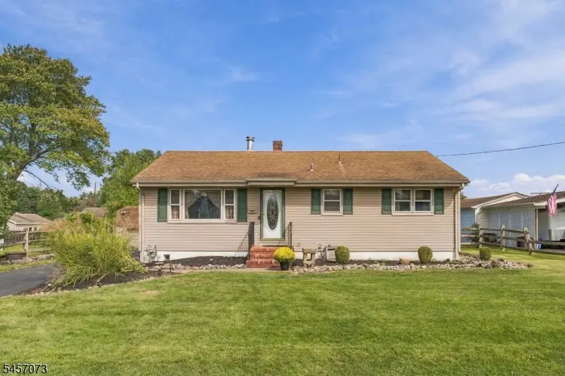 514 Harrison Ave, Manville, NJ 08835 - #2