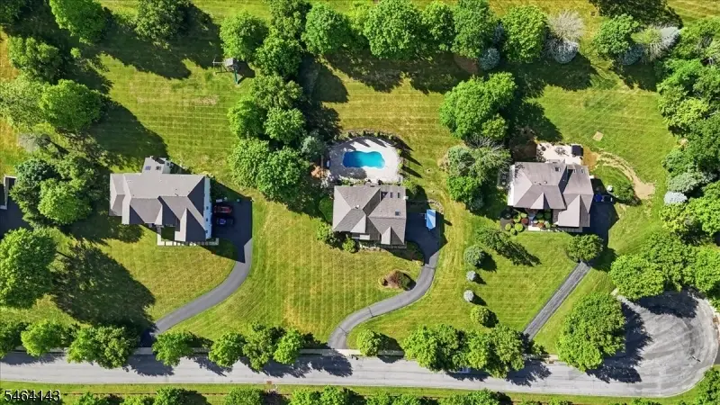 29 Old Schoolhouse Rd, Bethlehem, NJ 08802 - #2