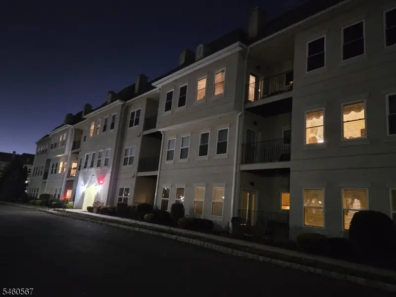 1008 Brittany #1008, Wayne, NJ 07470 - #2