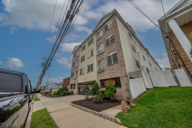351 S Broad St #407, Elizabeth, NJ 07202 - #1
