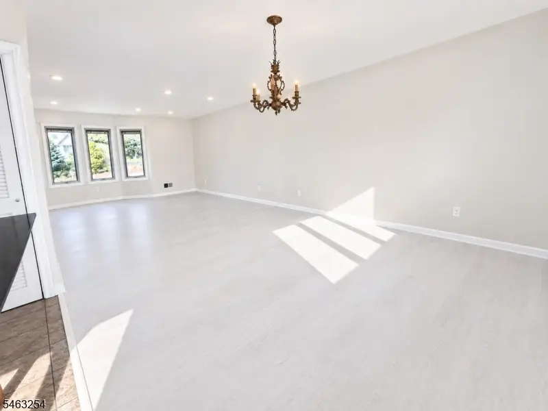 95 Eagle Rock Ave, Roseland, NJ 07068 - #2