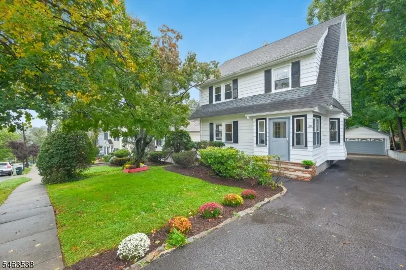 20 Ridgeview Ave, West Orange, NJ 07052 - #1