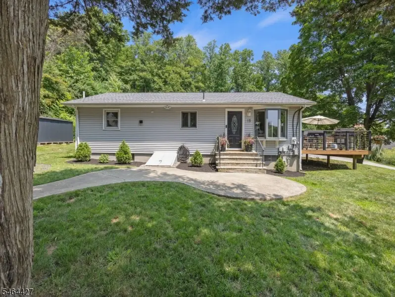 15 Phlox Ter, Vernon Valley, NJ 07418 - #3