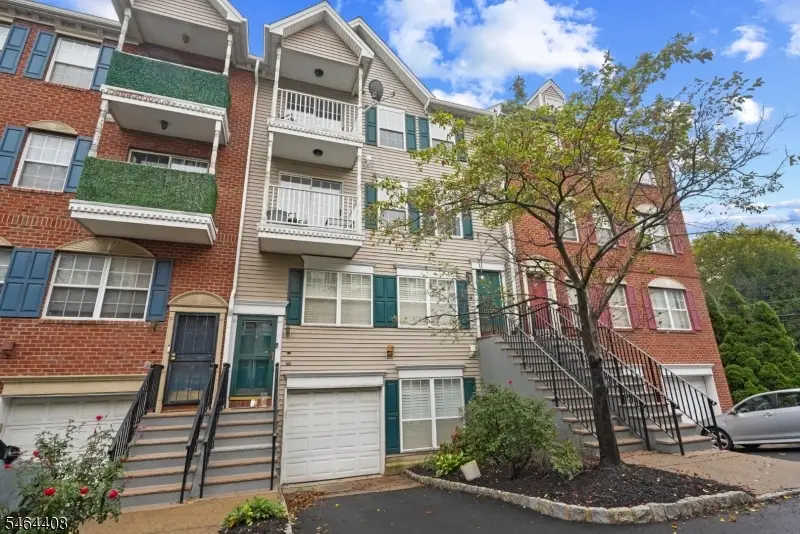31 Krueger Ct, Newark, NJ 07103 - #2