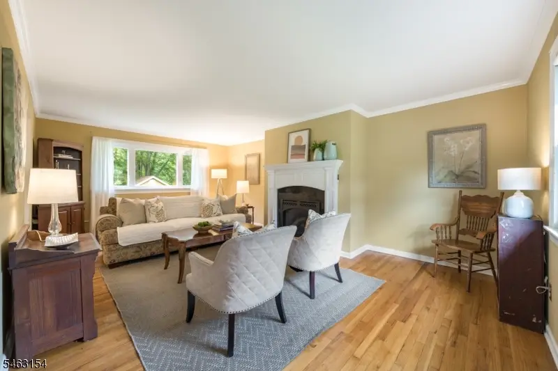 43 Chaucer Dr, Berkeley Heights, NJ 07922 - #2