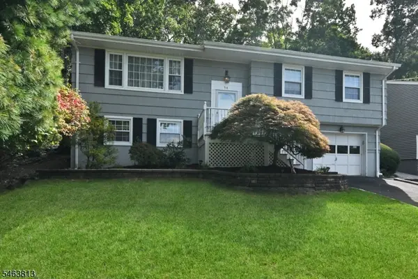 54 Walton Ave, Oakland Boro, NJ 07436