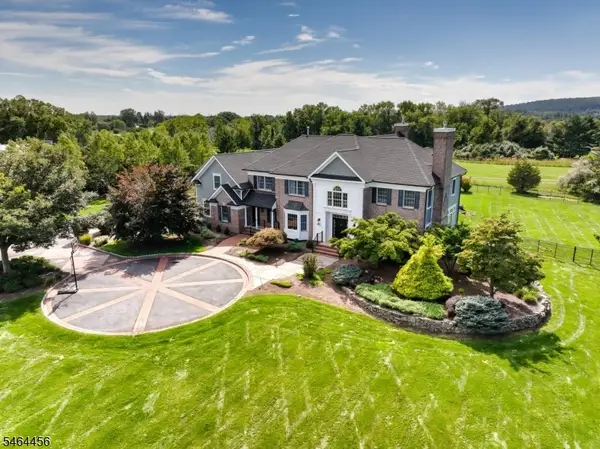 6 Fairway Dr, Readington Twp., NJ 08889