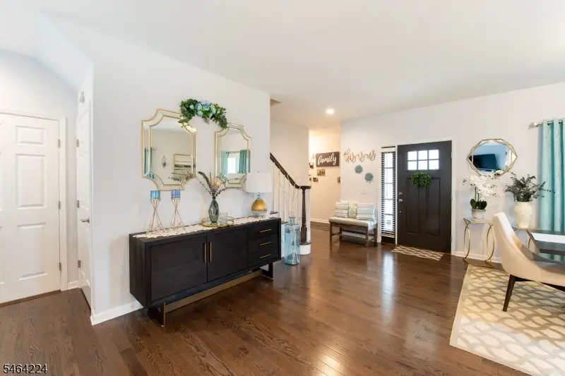 2 Bluffs Ct, Hamburg, NJ 07419 - #3