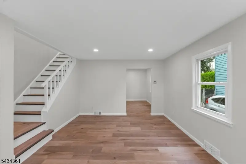 925 Middlesex St, Linden, NJ 07036 - #3