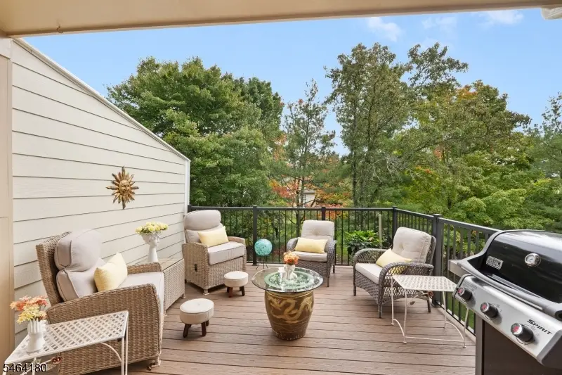 24 Gate House Ct, Morris, NJ 07960 - #2