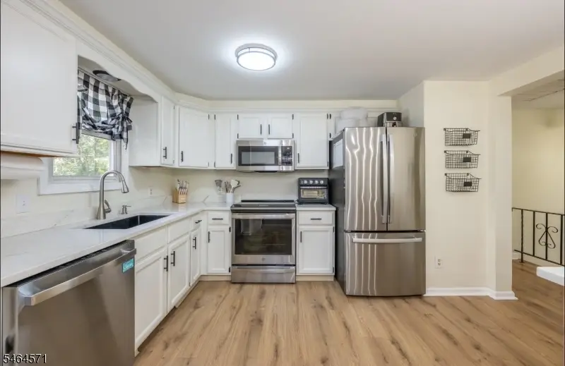 6 Upper Notch Rd, Vernon, NJ 07461 - #2