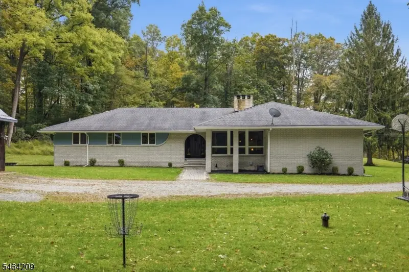 161 Pequest Rd, Green, NJ 07821 - #3