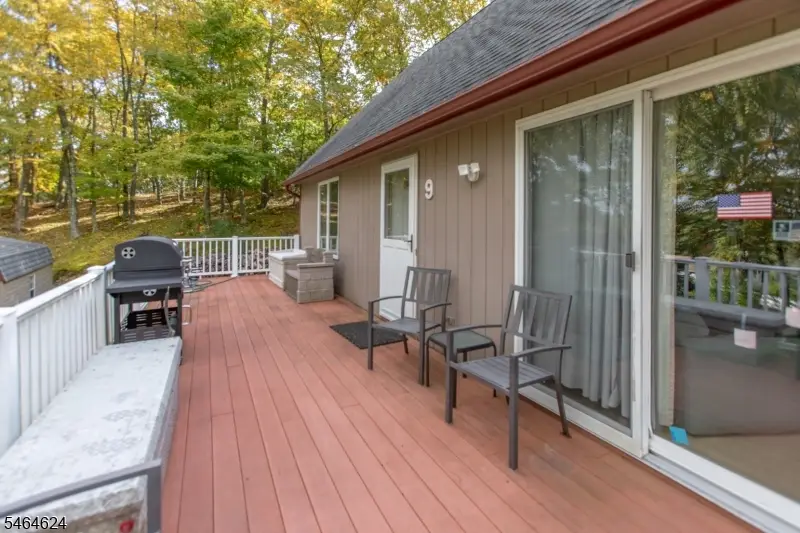 9 White Pine Trl, Wantage, NJ 07461 - #2