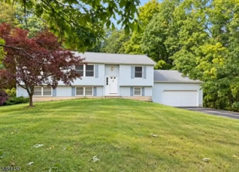 82 Winding Hill Dr, Vernon, NJ 07461 - #1
