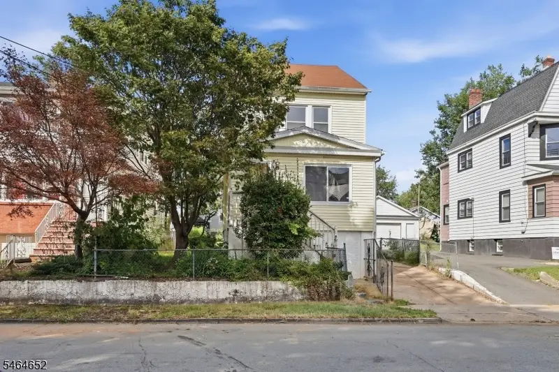 82 Berkshire Pl, Irvington, NJ 07111 - #1
