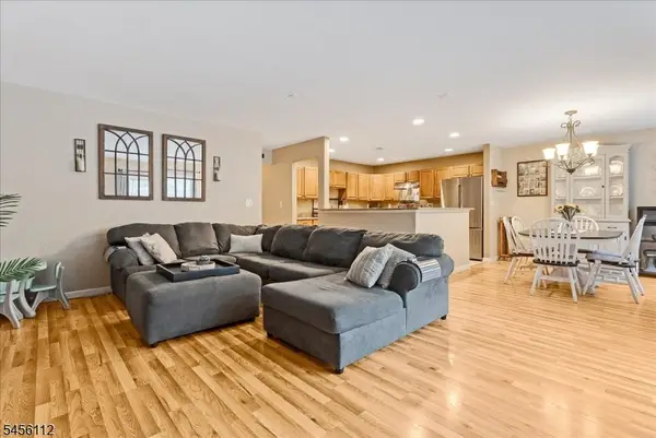 9 Ferndale Ln, Hardyston Twp., NJ 07419